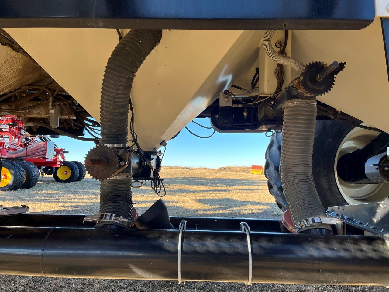 2015 Bourgault 3320XTC 68'12" w/ 7700 Air Drill