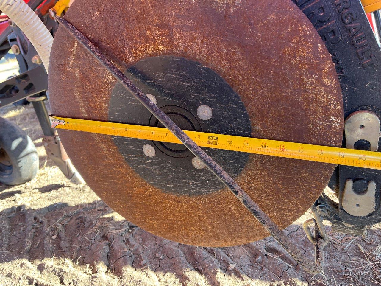 2015 Bourgault 3320XTC 68'12" w/ 7700 Air Drill