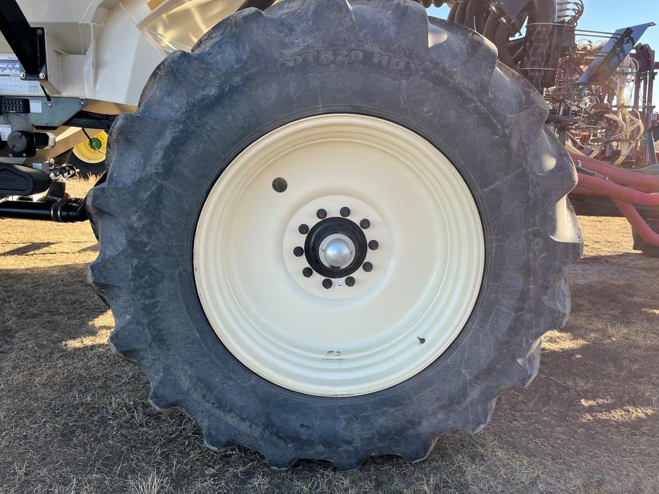 2015 Bourgault 3320XTC 68'12" w/ 7700 Air Drill