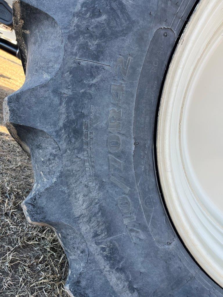 2015 Bourgault 3320XTC 68'12" w/ 7700 Air Drill