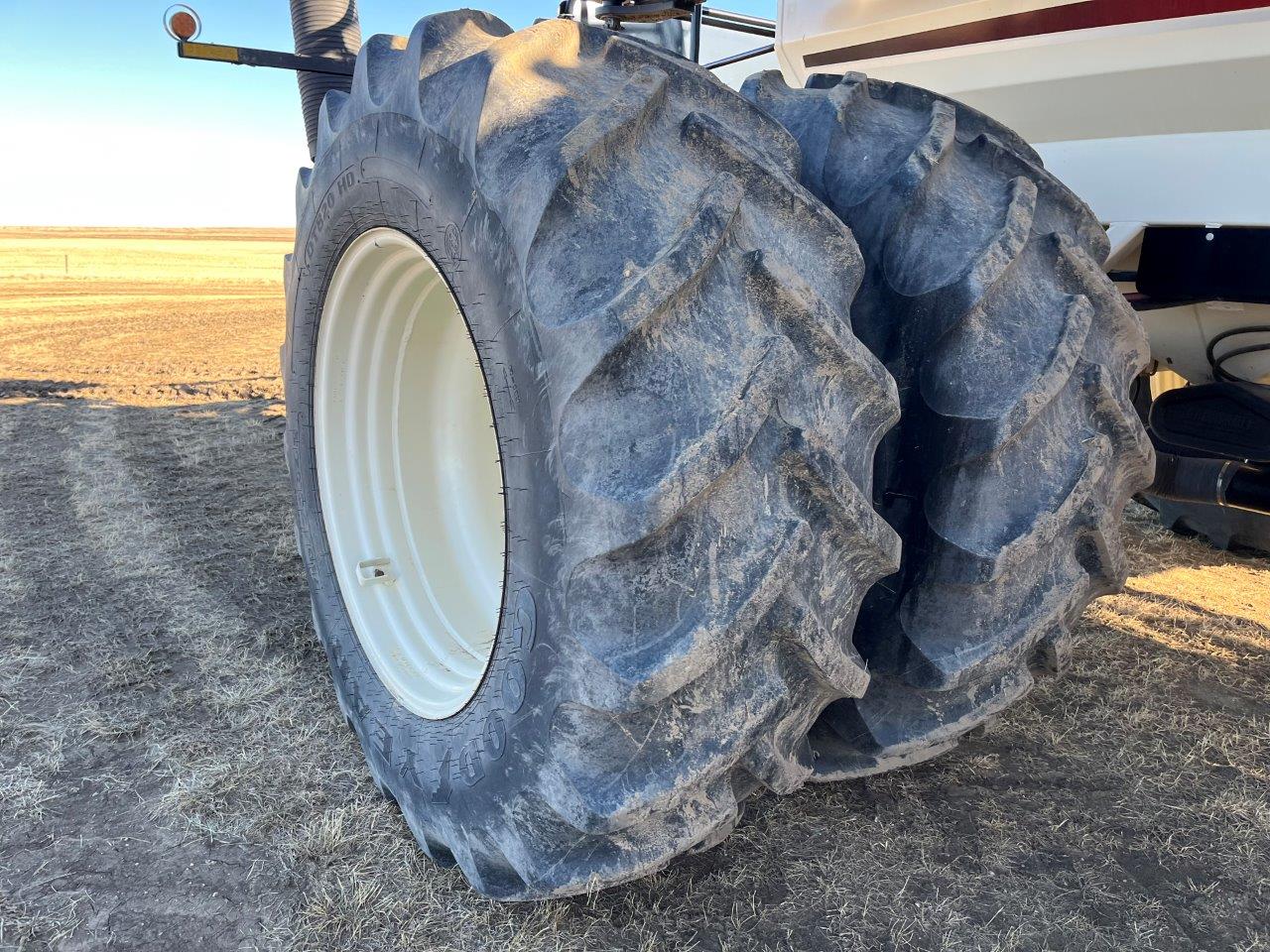 2015 Bourgault 3320XTC 68'12" w/ 7700 Air Drill