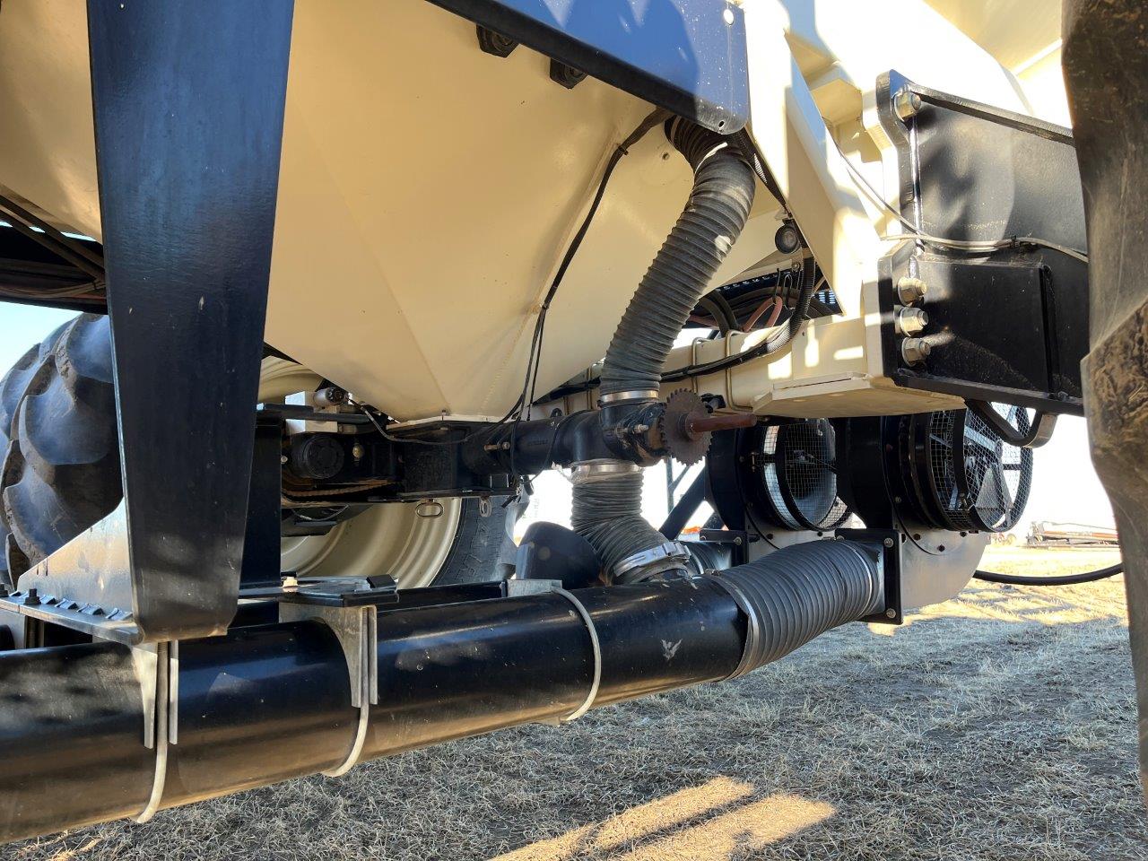 2015 Bourgault 3320XTC 68'12" w/ 7700 Air Drill