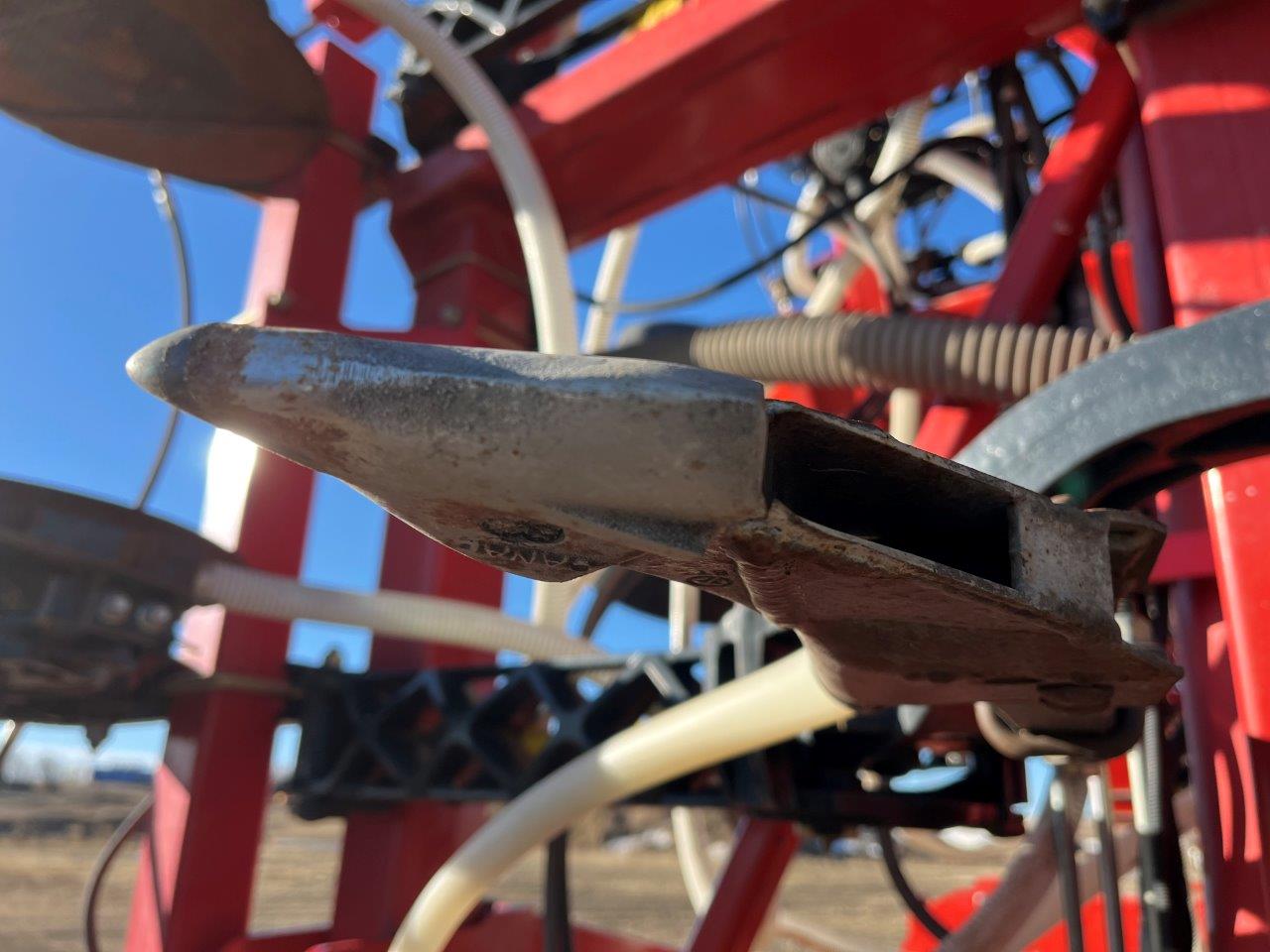 2015 Bourgault 3320XTC 68'12" w/ 7700 Air Drill