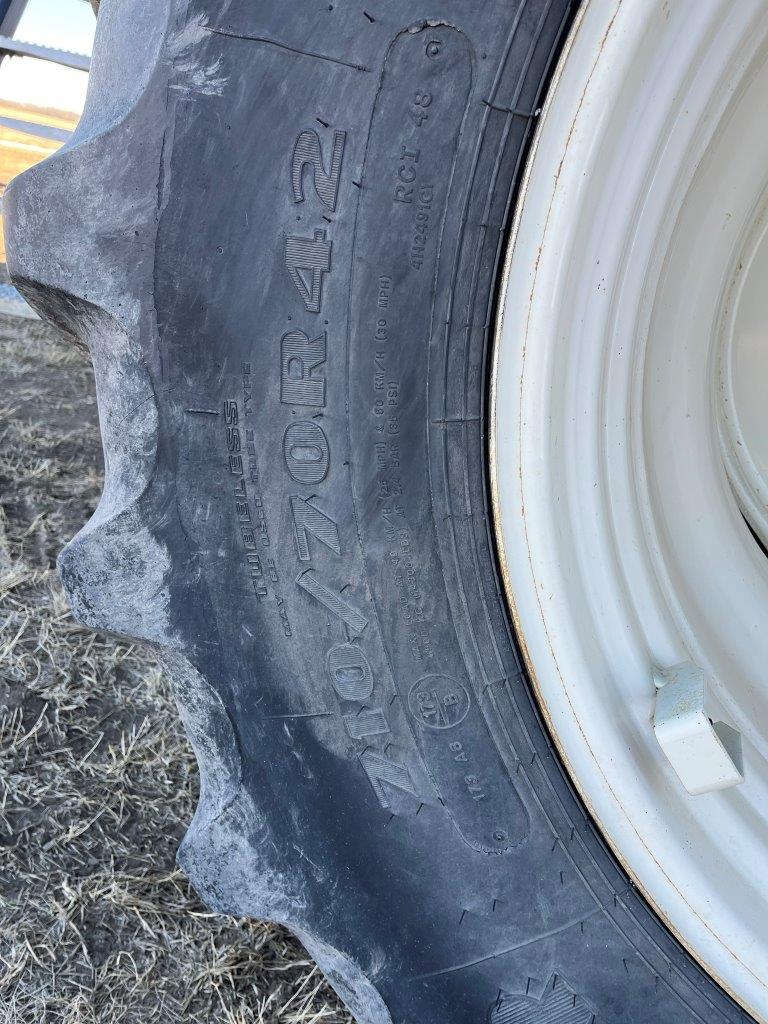 2015 Bourgault 3320XTC 68'12" w/ 7700 Air Drill