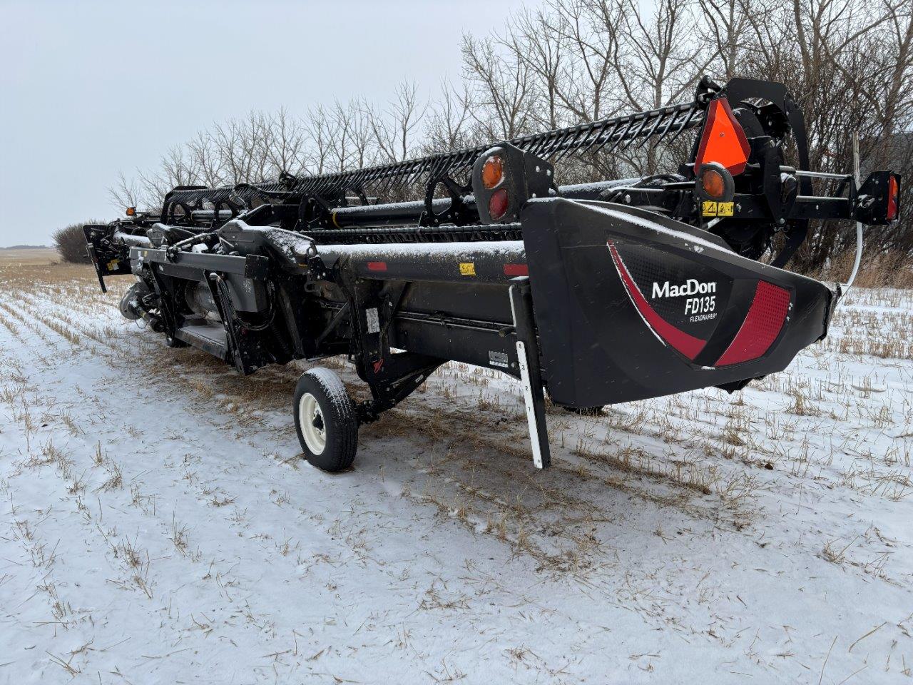 2018 MacDon FD135 SK CNH-6 Header Draper Flex