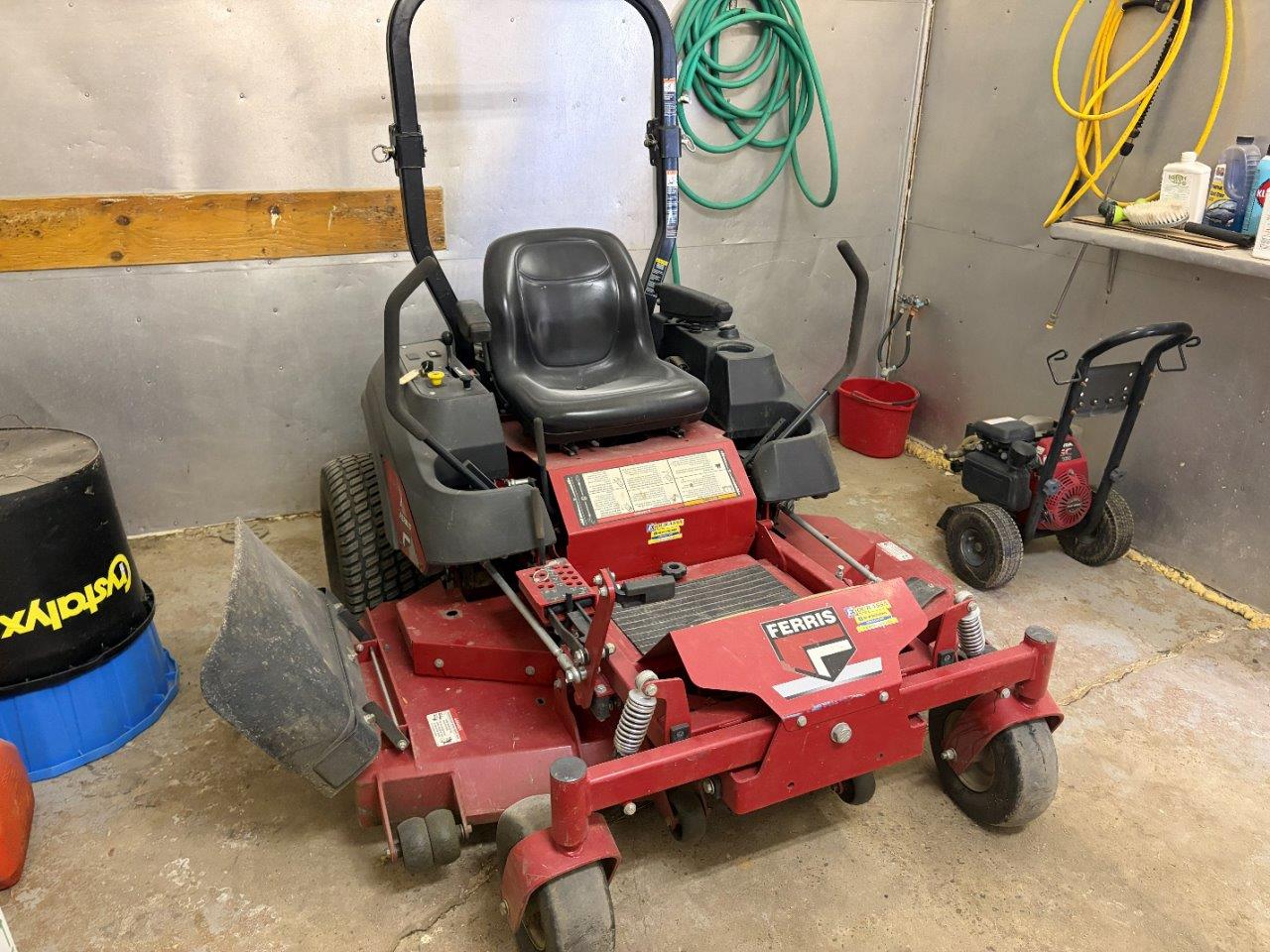 2017 Ferris IS700Z - 61" Mower/Zero Turn