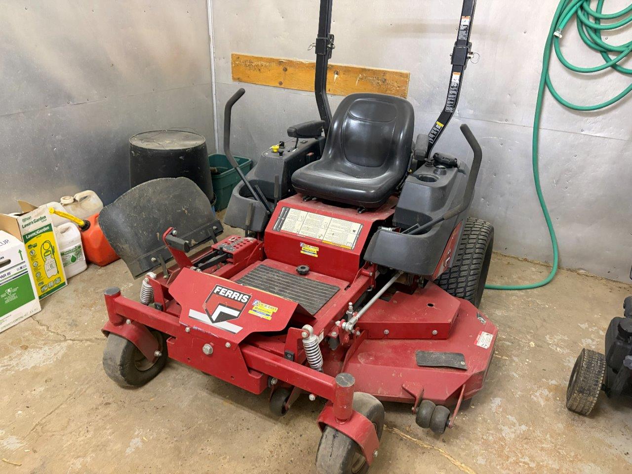 2017 Ferris IS700Z - 61" Mower/Zero Turn