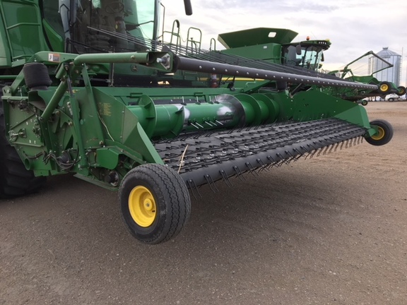 2016 John Deere 615P Header Combine