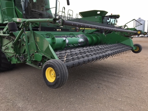 2016 John Deere 615P Header Combine