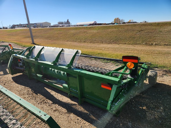 2019 John Deere 615P Header Combine