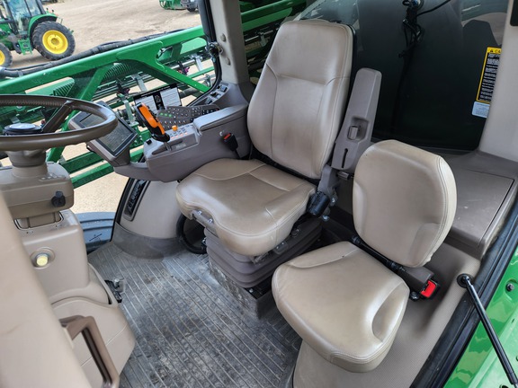 2016 John Deere R4045 Sprayer/High Clearance