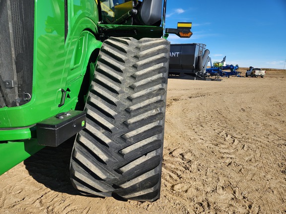 2022 John Deere 9RX 590 Tractor Rubber Track