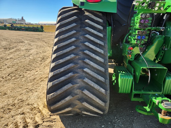 2022 John Deere 9RX 590 Tractor Rubber Track