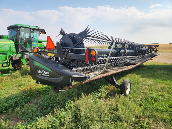 2017 MacDon FD75 Header Combine