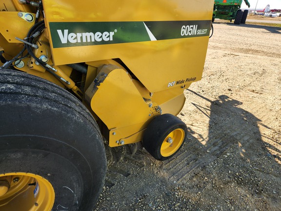 2022 Vermeer 605N Baler/Round