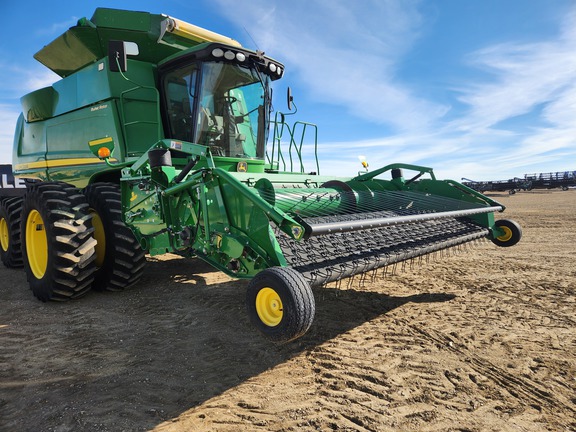 2014 John Deere 615P Header Combine