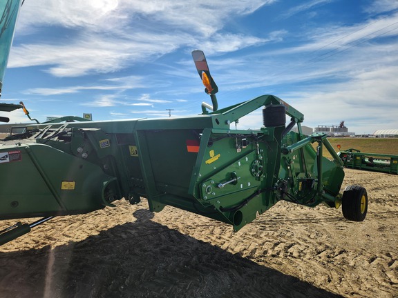 2014 John Deere 615P Header Combine