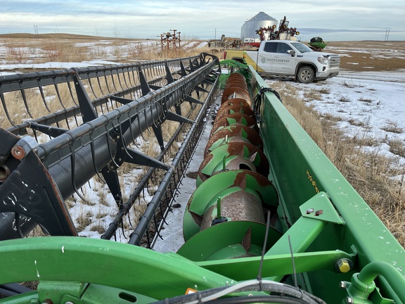 2010 John Deere 635F Header Combine