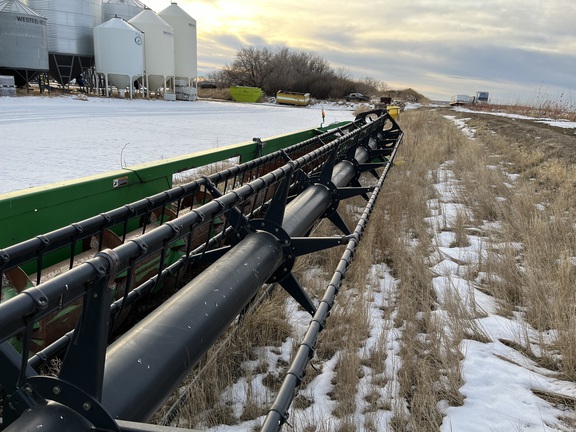 2010 John Deere 635F Header Combine