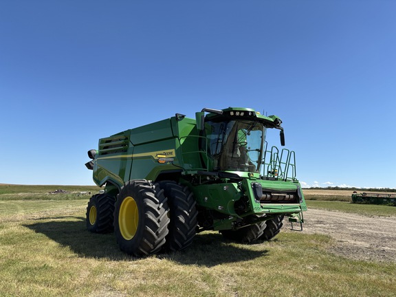 2024 John Deere X9 1000 Combine