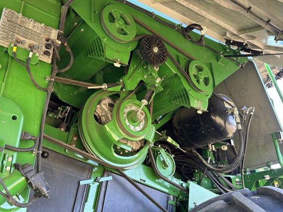 2024 John Deere X9 1000 Combine