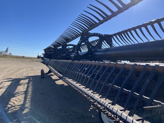 2018 MacDon FD140 Header Combine