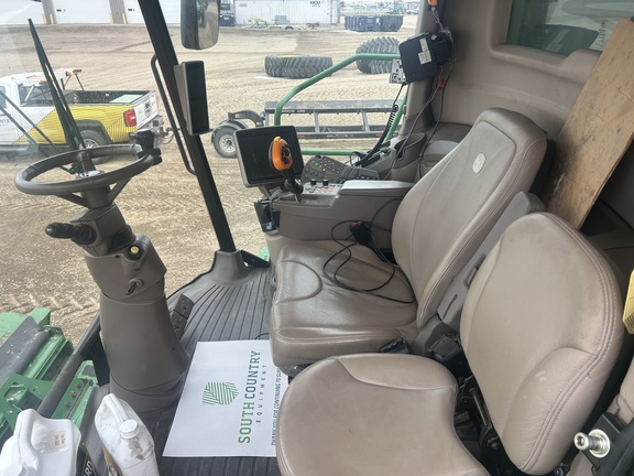 2016 John Deere S680 Combine