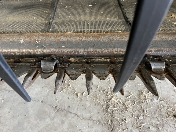 2016 MacDon FD75-40 Header Combine