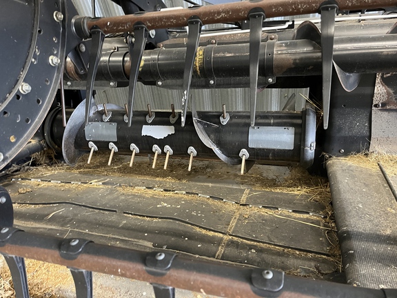 2016 MacDon FD75-40 Header Combine