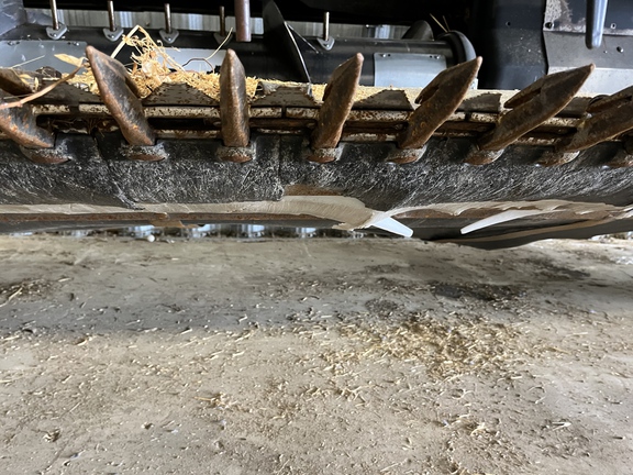 2016 MacDon FD75-40 Header Combine