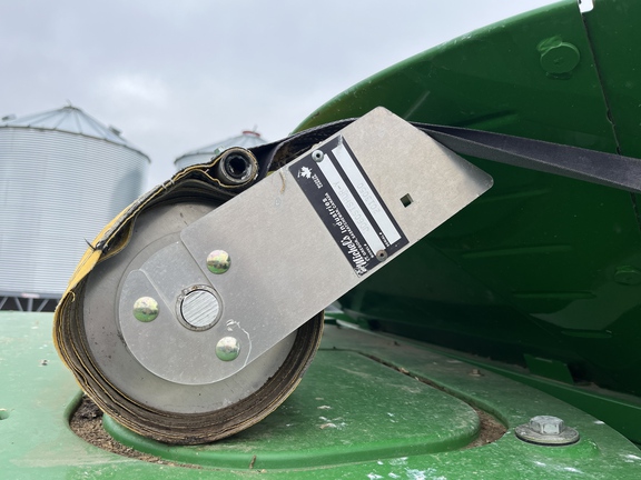 2012 John Deere S670 Combine