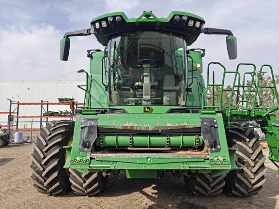 2022 John Deere X9 1000 Combine