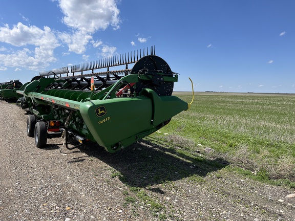 2019 John Deere 745FD Header Combine