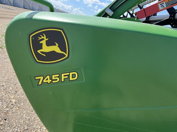 2019 John Deere 745FD Header Combine