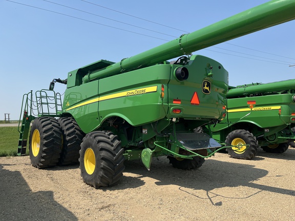 2022 John Deere S780 Combine