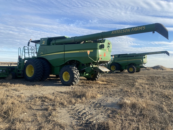 2020 John Deere S780 Combine