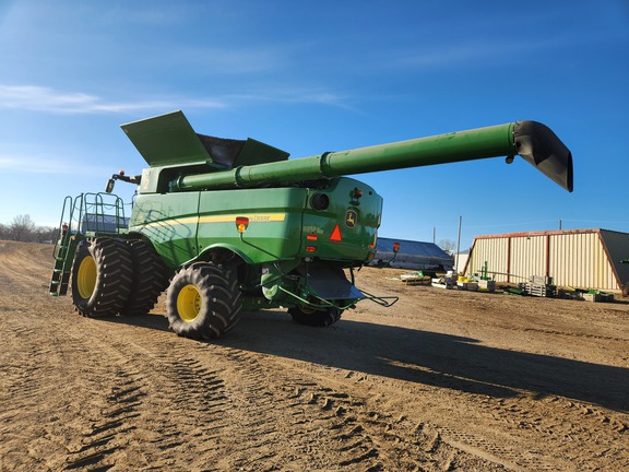 2019 John Deere S780 Combine