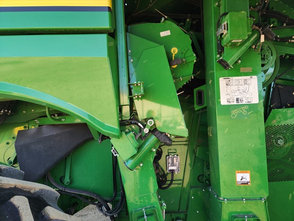 2019 John Deere S780 Combine