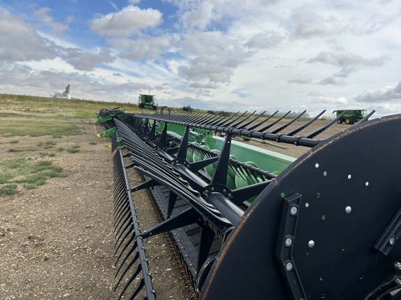 2020 John Deere 745FD Header Combine