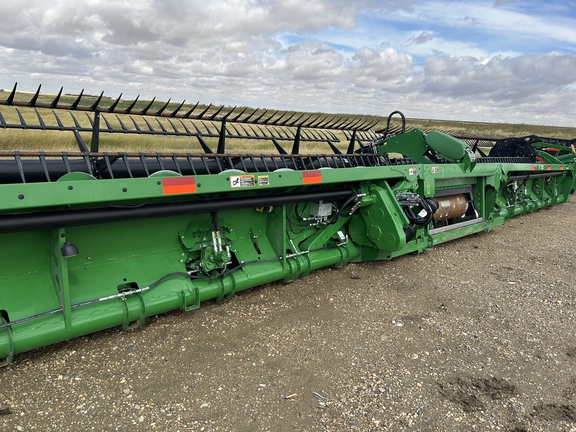 2020 John Deere 745FD Header Combine