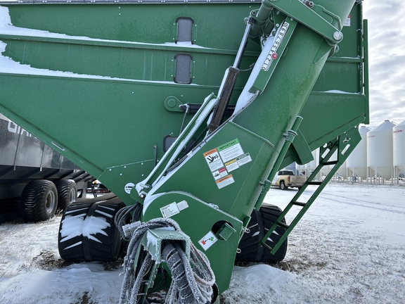 2022 Brandt 2022DXR Grain Cart