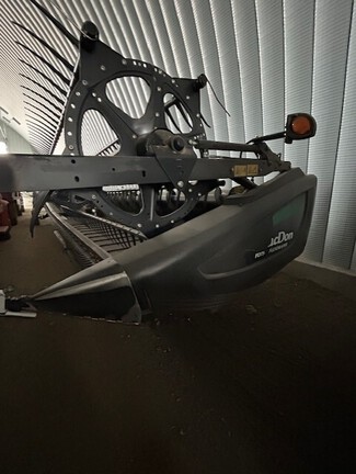 2016 MacDon FD75-40 Header Combine