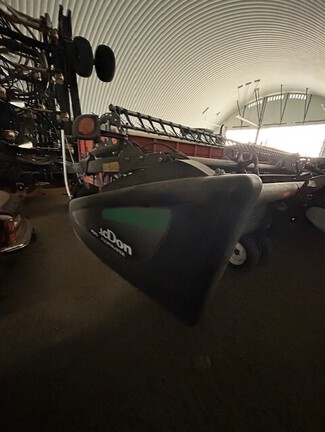 2016 MacDon FD75-40 Header Combine