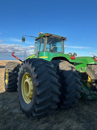 2011 John Deere 9530 Tractor 4WD