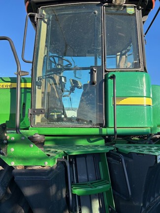 2011 John Deere 9530 Tractor 4WD