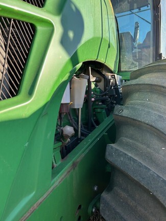 2011 John Deere 9530 Tractor 4WD