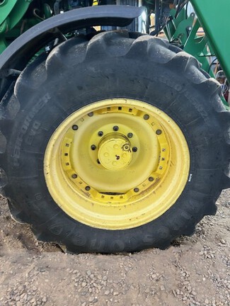 2003 John Deere 7220 Tractor