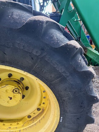 2003 John Deere 7220 Tractor