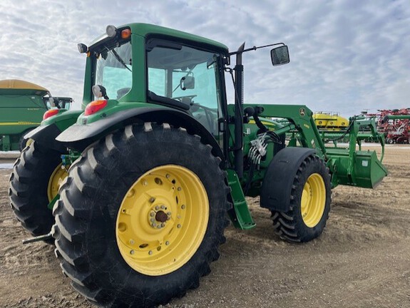 2012 John Deere 7230 Premium Tractor