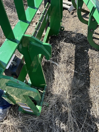2014 Frontier AP12K Pallet Fork